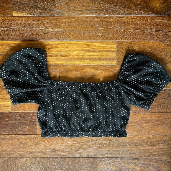 🌟2/$14🌟 Brandy Melville polka dot off-shoulder crop top - Picture 4 of 5